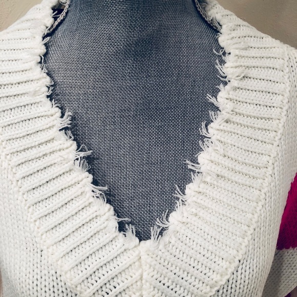 💥NWT LAST ONE💥 Super cute Pink Hearts Sweater - Picture 6 of 6